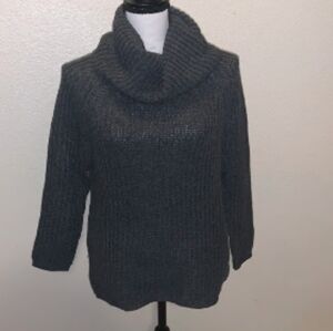 Active USA Women's sweater Sz L